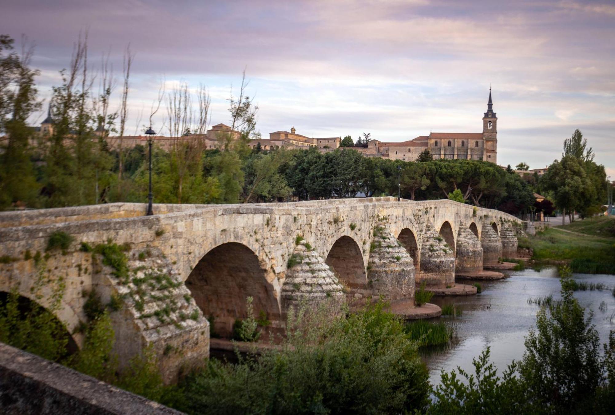 Posada De Eufrasio Lerma Luaran gambar